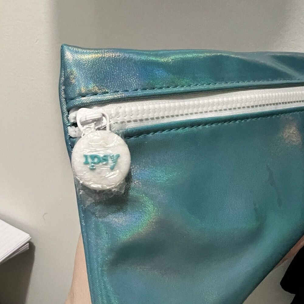 Ipsy Bag Cosmetic Makeup Metallic Teal Blue Shiny Travel Cosmetics - Picture 2 of 4